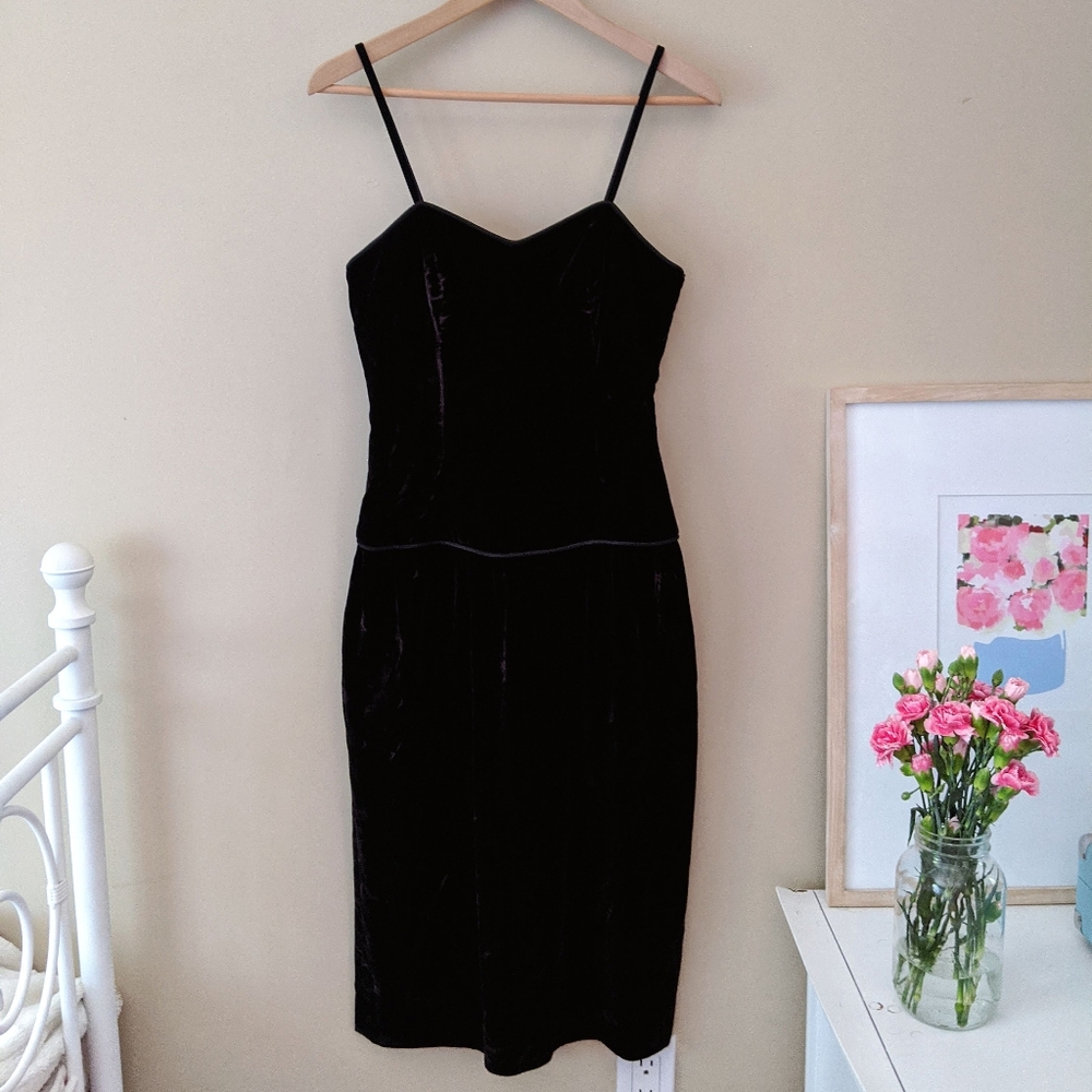 VINTAGE black velvet dropped waist dress